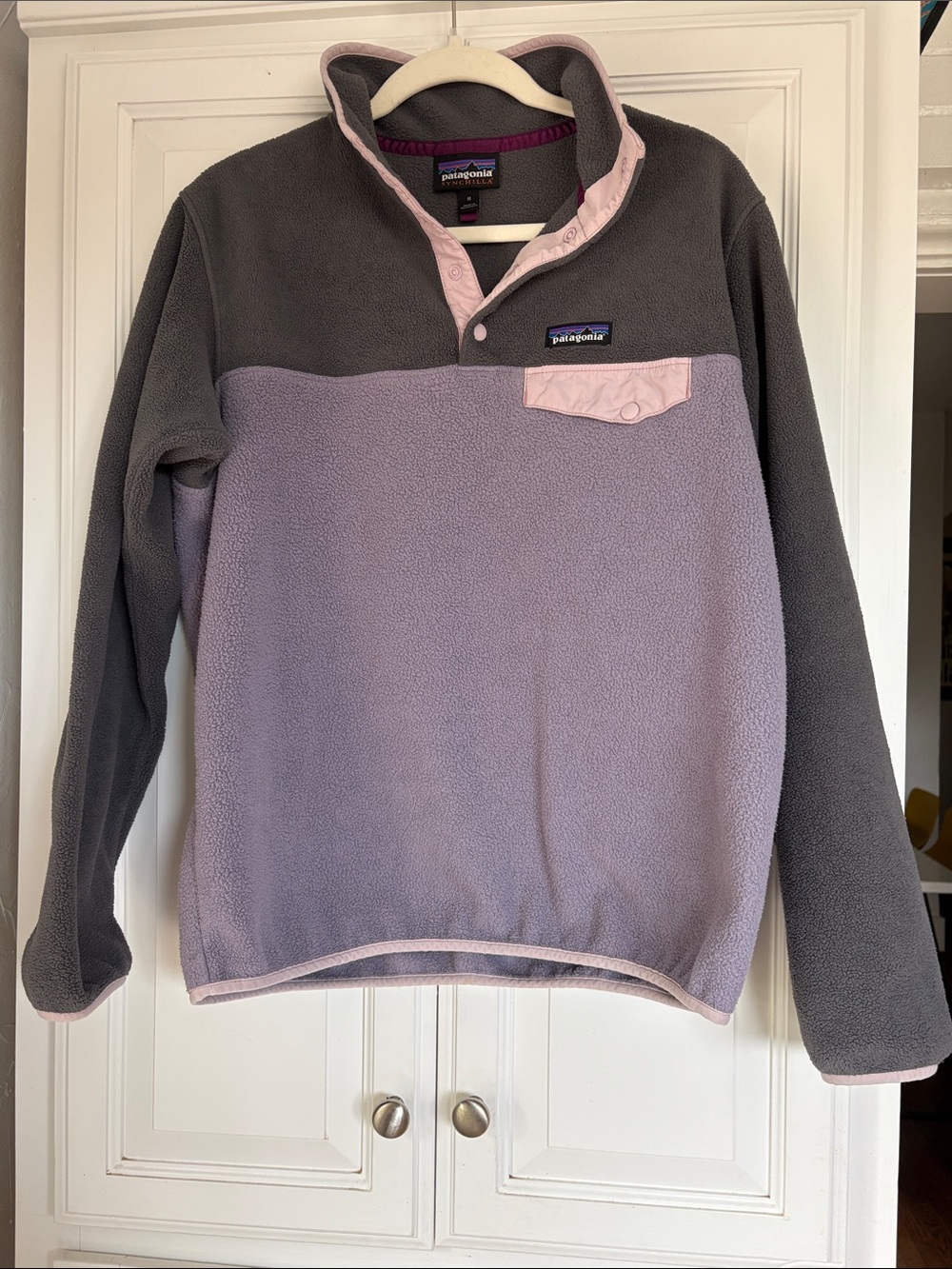 Patagonia Women's Lightweight Synchilla® Snap-T® Pullover Gray/Lavender Size Med